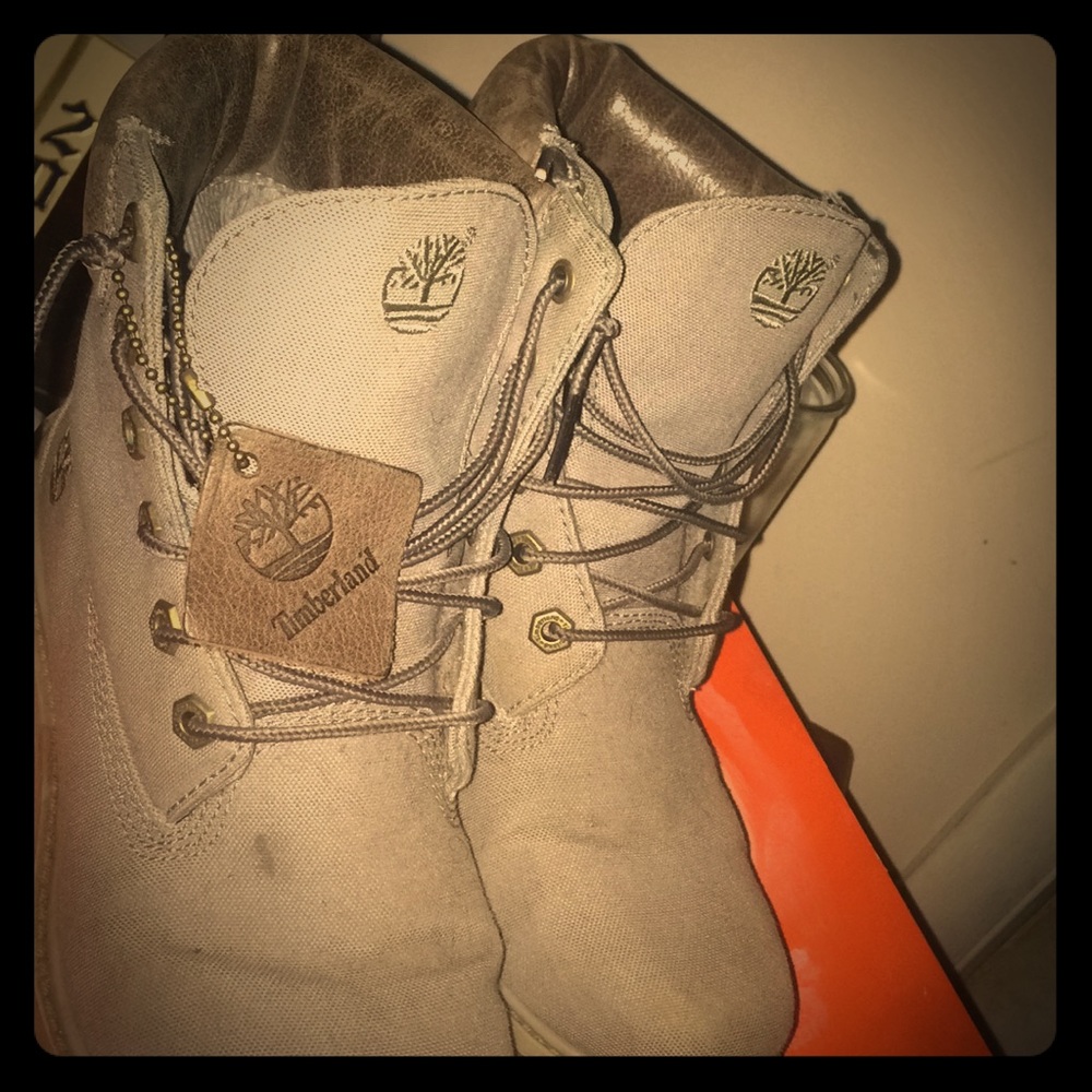 Grey tims